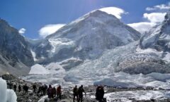 Caída de trozo de glaciar del Himalaya, 200 desaparecidos en India