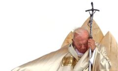 Estubo álgida la discusión sobre la pertinencia de beatificar a Juan Pablo II.