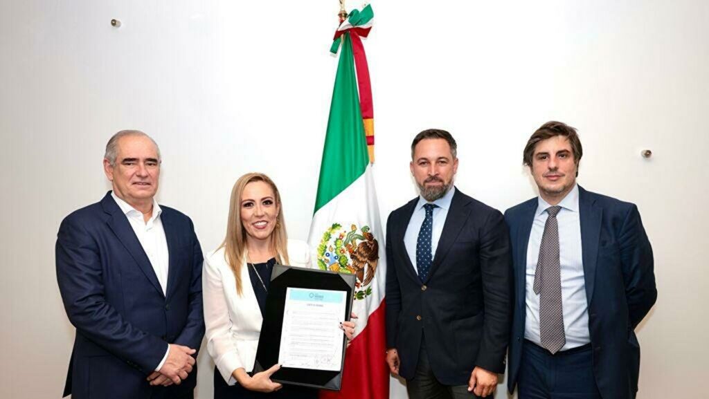 Carta de Madrid el panismo, exhibido El oficio de historiar