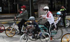 "Nueva movilidad" demanda uso de bicicletas, que repuntó aumento de precio