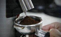 Aprovecha tu taza de café; aún caro, en cafeterías respetan precio