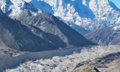 Derretimiento acelerado de los glaciares del Himalaya  una amenaza