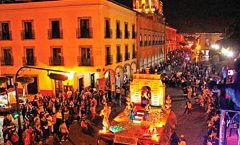 Cada 23 de diciembre sale "La Cabalgata" en la ciudad de Querétaro