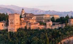 Festival de Poesía de Granada y Svetlana Aleksiévich en el palacio de Carlos V en la Alhambra
