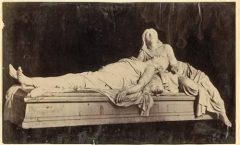la exposición "Cortejo fúnebre de 1872" documentos, fotografías, acuarelas, litografías y periódicos