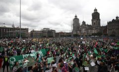 las calles nuevamente se pintaron de verde y morado: La exigencia fue unánime: legalización y recursos
