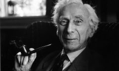 Bertrand Russell,  Trelleck, 1872 - Plas Penrhyn, 1970, Filósofo y matemático