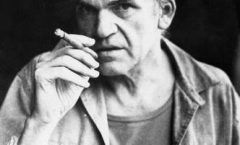 Una de las más grandes voces de la literatura del mundo Milan Kundera, que quiso conciliar la novela con la filosofía