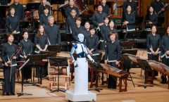 Un robot dirigió un concierto en Corea del Sur y encandiló a la audiencia  EveR 6 debutó al frente de 60 músicos