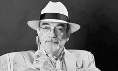Un retrato de Enrique Cortazar, poeta, con larga y amplia trayectoria en la difusión cultural