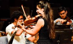 La violinista Leticia Moreno regresa a México para interpretar "Las ocho estaciones" Antonio Vivaldi y  Astor Piazzolla