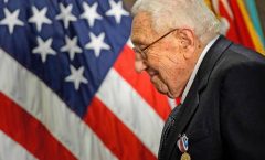 Henry Kissinger llegó a 100 años,  lo festejaron como si fuera el siglo estadunidense encarnado