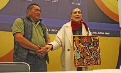 En la FIL de Guadalajara, la poesía de Pedro Uc, que, cargada de dolor, clama desde la milpa