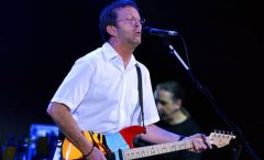 El concierto del guitarrista, compositor y cantante británico Eric Clapton, en el Foro Sol de la Ciudad de México.