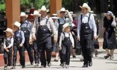 Las comunidades menonitas, tienen un siglo asentadas en México con costumbres y religión